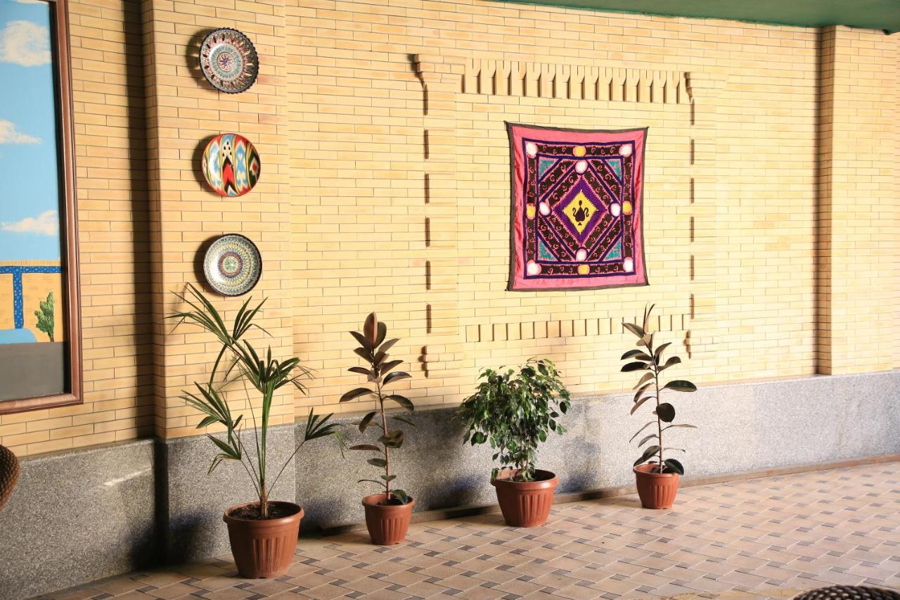Hotel Mehribon Samarkand Buitenkant foto